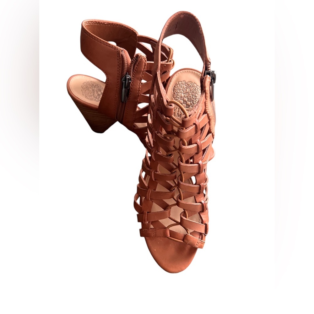 Vince Camuto Women’s Sandals Color Tan Size 7.5